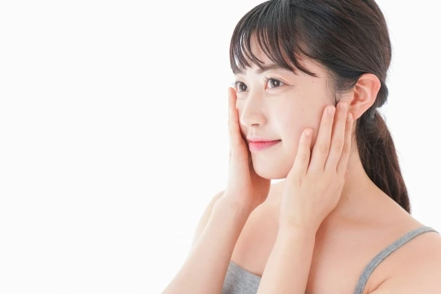 美肌を手に入れる食事法！必須栄養素と食べ物の効果を徹底解説