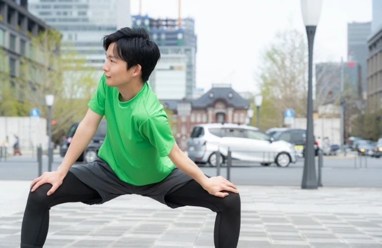 身体を柔らかくするメリットとは？健康とパフォーマンス向上のためのストレッチ法【巣鴨ヨガ】