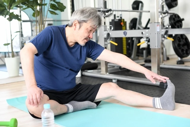 男性必見！ストレッチで体を柔らかくする方法【白山ヨガ】