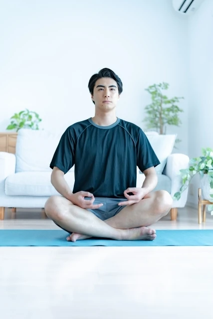 2. 運動不足を解消するためのヨガポーズ