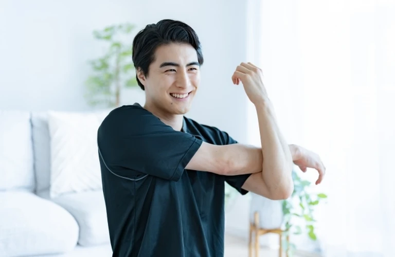 メタボリックシンドロームを改善！運動療法で健康体を取り戻す最適なアプローチとは【プライベートヨガ メンズ】