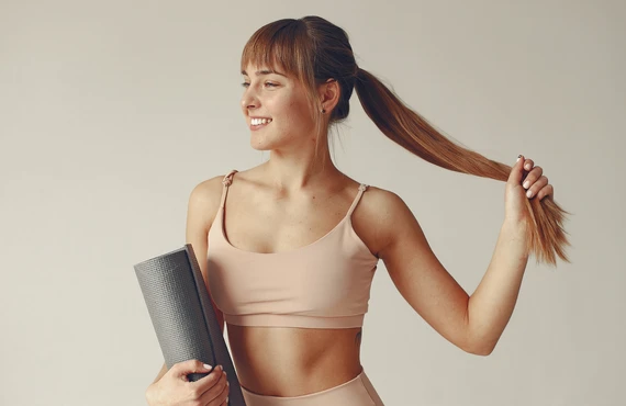 English Yoga for Expats in Tokyo: Home Yoga Tailored to Fit Your Busy Schedule – Try a Lesson Today for Flexibility and Relaxation! [Hiroo]