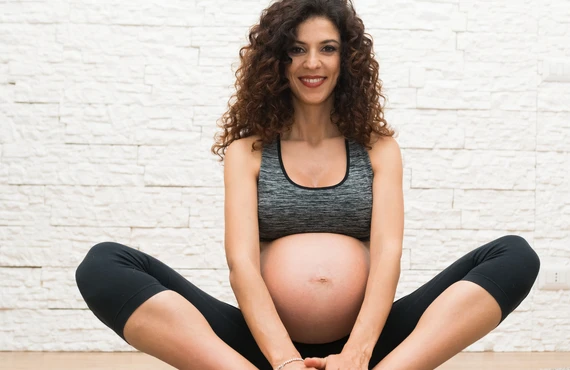 Prenatal English Yoga in Tokyo: Relaxing One-on-One Home Lessons for Expecting Moms – Sign Up Now![Aoyama]