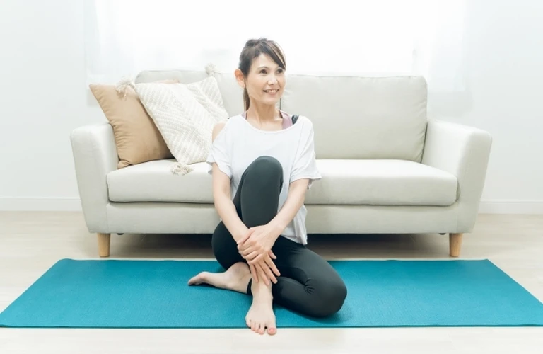 【渋谷区限定】50歳からの心と体をリセット！ミッドライフクライシスを解消する女性専用出張プライベートヨガ