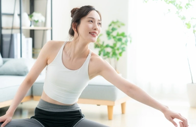 力の抜き方が苦手な方へ ヨガで“無意識の力み”を手放す方法【上野 パーソナルヨガ】