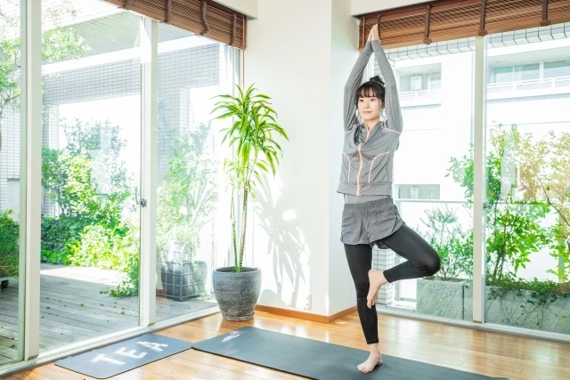 体と心がリラックスするヨガ体験でストレス解消