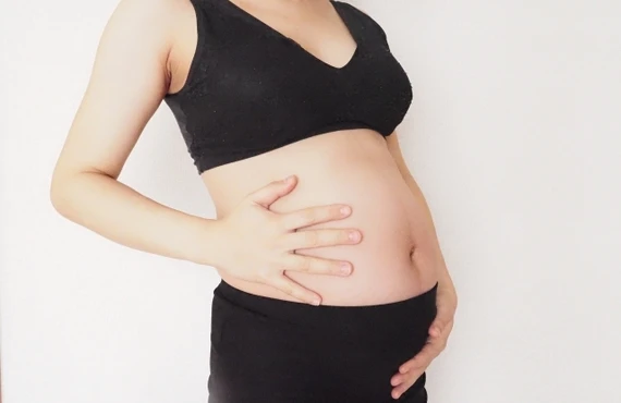 台東区ヨガ：安心して出産を迎えるためのマタニティヨガレッスンで、母と赤ちゃんの健康をサポート