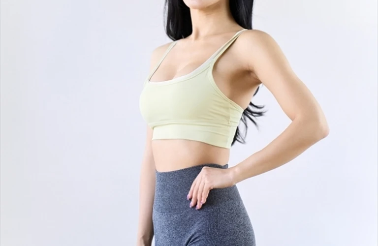 脱！猫背！パーソナルヨガで姿勢改善へ【文京区ヨガ】
