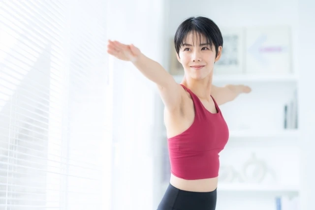 理想の姿勢と美ボディを手に入れる！魅力的な自分への第一歩